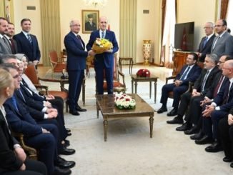 AK PARTi GENEL BAŞKANVEKiLi EFKAN ALA DEViR TESLiM TÖRENi