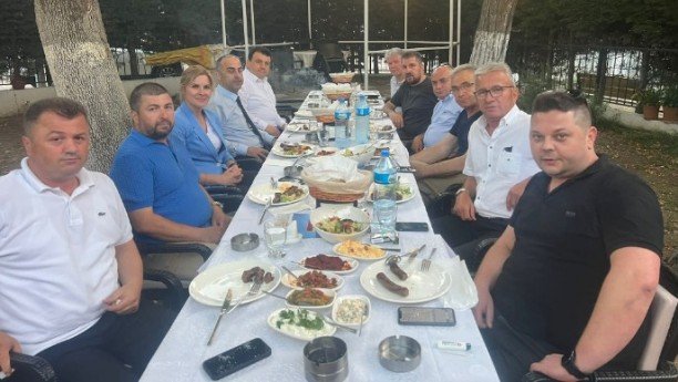 CHP BURSA BALKAN MASASI CHP BURSA MiLLETVEKiLi HASAN ÖZTÜRK CHP iL BAŞKANI TURGUT ÖZKAN ÖNAL ARDA CHP BURSA BALKAN MASASI CHP BURSA MiLLETVEKiLi HASAN ÖZTÜRK CHP iL BAŞKANI TURGUT ÖZKAN ÖNAL ARDA