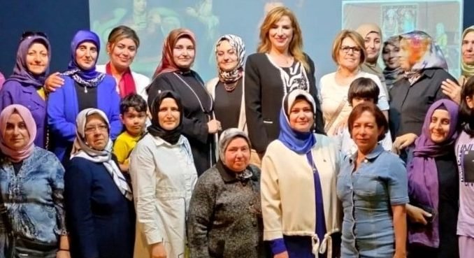 KADIN OLMAK PANELi ESKi BAKAN SARE AYDIN BERNA ÇAÇAN ONGUN MiHRiMAH KOCABIYIK EMEL KANBEROĞLU KADIN OLMAK PANELi ESKi BAKAN SARE AYDIN BERNA ÇAÇAN ONGUN MiHRiMAH KOCABIYIK EMEL KANBEROĞLU