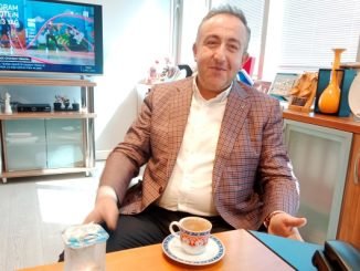 BURSA'NIN EN BÜYÜK iLÇESiNDE VATARNDAŞ AK PARTi SiYASETÇiLERiNDEN NE iSTiYOR AK PARTi OSMANGAZi iLÇE BAŞKANI UFUK ÇÖMEZ AÇIKLADI