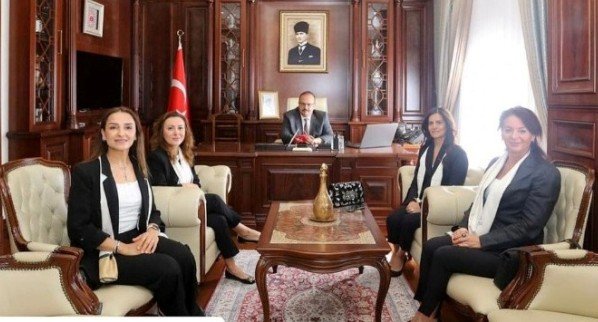 YARINA SANS VER DERNEĞi VALi YAKUP CANBOLAT ZiYARETi YARINA SANS VER DERNEĞi VALi YAKUP CANBOLAT ZiYARETi