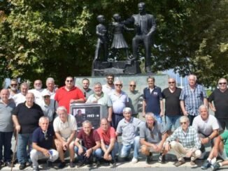DOSTLARI FAHRETTİN ÇAKAN'I ANDI BURGAZ GÜZELYALI ATATÜRK ANITI