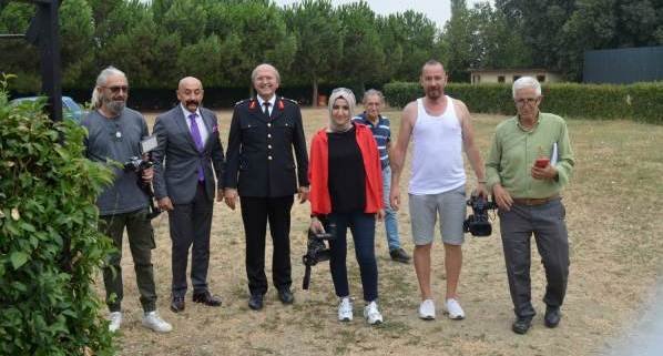 FARUK ANBARCIOĞLU VE KOÇYİĞİTLER FİLMİ ÇEKİMLERİ FARUK ANBARCIOĞLU VE KOÇYİĞİTLER FİLMİ ÇEKİMLERİ