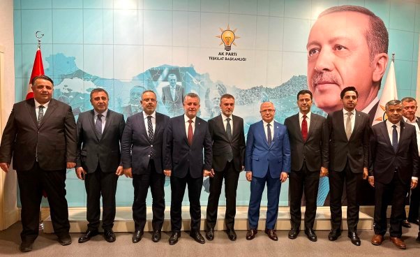 AK PARTİ'DE İSTİFA EDEN İLÇE BAŞKANI YERİNE ATAMALAR YAPILDI ERKAN KANDEMİR DAVUT GÜRKAN İRFAN AKKAYA AK PARTİ'DE İSTİFA EDEN İLÇE BAŞKANI YERİNE ATAMALAR YAPILDI ERKAN KANDEMİR DAVUT GÜRKAN İRFAN AKKAYA