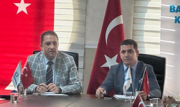 OSMAN BAŞEĞMEZ YIL SONRA DiYARBAKIR'DAN BURSA'YA DÖNDÜ VE GÖREVi DEVRALIP BAŞLADI OSMAN BAŞEĞMEZ YIL SONRA DiYARBAKIR'DAN BURSA'YA DÖNDÜ VE GÖREVi DEVRALIP BAŞLADI