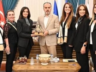 YASAV YÖNETİMİ BÜYÜKŞEHİR BELEDİYE BAŞKANI ALİNUR AKTAŞ'I ZİYARET ETTİ
