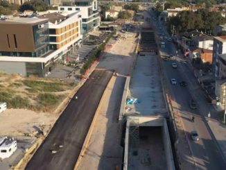 GEÇİT'TE YOLU PAZARTESİ SABAHI AÇABİLMEK İÇİN ASFALTLAMA BAŞLADI