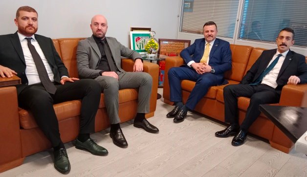 MHP OSMANGAZi iLÇE BAŞKANI KERiM GÜRSEL ÇELEBi VE YÖNETiM KURULU ÜYESi ARKADAŞLARI MHP OSMANGAZi iLÇE BAŞKANI KERiM GÜRSEL ÇELEBi VE YÖNETiM KURULU ÜYESi ARKADAŞLARI