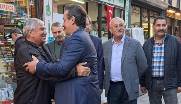 FARUK ÇELiK ÇARŞILARI DOLAŞTI ÖZLEM GiDERDi FARUK ÇELiK ÇARŞILARI DOLAŞTI ÖZLEM GiDERDi