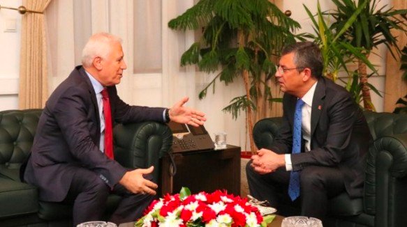 CHP GENEL BAŞKANI ÖZGÜR ÖZEL VE BURSA BÜYÜKŞEHiR ADAYI MUSTAFA BOZBEY BAŞ BAŞA BURSA'YI KONUŞTULAR CHP GENEL BAŞKANI ÖZGÜR ÖZEL VE BURSA BÜYÜKŞEHiR ADAYI MUSTAFA BOZBEY BAŞ BAŞA BURSA'YI KONUŞTULAR