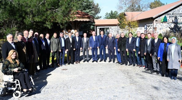 AK PARTİ ESKİ VE YENİ MİLLETVEKİLLERİ DOBRUCA ZİRVESİ EFKAN ALA AK PARTİ ESKİ VE YENİ MİLLETVEKİLLERİ DOBRUCA ZİRVESİ EFKAN ALA
