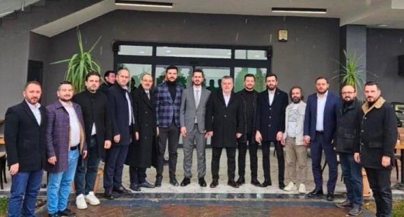 AK PARTi OSMANGAZi VE YILDIRIM GENÇLiK KOLLARI BAŞKANLARI BULUŞMASI AK PARTi OSMANGAZi VE YILDIRIM GENÇLiK KOLLARI BAŞKANLARI BULUŞMASI
