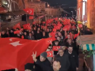 BURSA'DA ŞEHİTLERE SAYGI YÜRÜYÜŞÜ