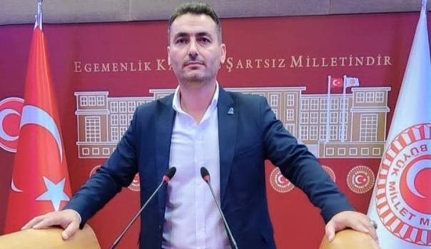 DEVA PARTiSi iL TEŞKiLAT BAŞKANI BARIŞ ÖZER GÖREViNDEN iSTiFA ETTi DEVA PARTiSi iL TEŞKiLAT BAŞKANI BARIŞ ÖZER GÖREViNDEN iSTiFA ETTi