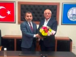 BEDFE'DE ÖMER ÖMEROĞLU YENİ BAŞKAN SAVAŞ ALBAYRAK'A DEVRETTİ
