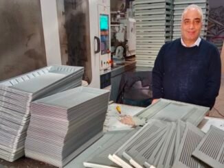 SERDAR ALTIN OTOSANSİT'TEN ÜLKEYE İHRACAT YAPIYOR