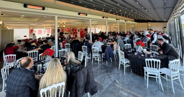 MHP OSMANGAZi YÖNETiMi AiLEVE KAHVALTI BULUŞMASI
