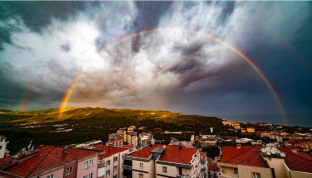 MUDANYA'DA GÖKKUŞAĞI UĞUR iKiZLER FOTOĞRAFI MUDANYA'DA GÖKKUŞAĞI UĞUR iKiZLER FOTOĞRAFI