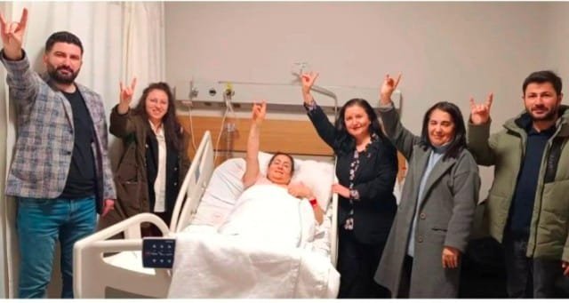 ZAFER NİLÜFER ADAYI IŞIL ESGİN ZAFER MUDANYA İLÇE BAŞKANI HATİCE SENBAŞ ZİYARETİ ZAFER NİLÜFER ADAYI IŞIL ESGİN ZAFER MUDANYA İLÇE BAŞKANI HATİCE SENBAŞ ZİYARETİ