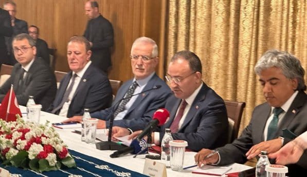 2 IRAK PARLAMENTO HEYETi, MÜFiT AYDIN, BEKiR BOZDAĞ