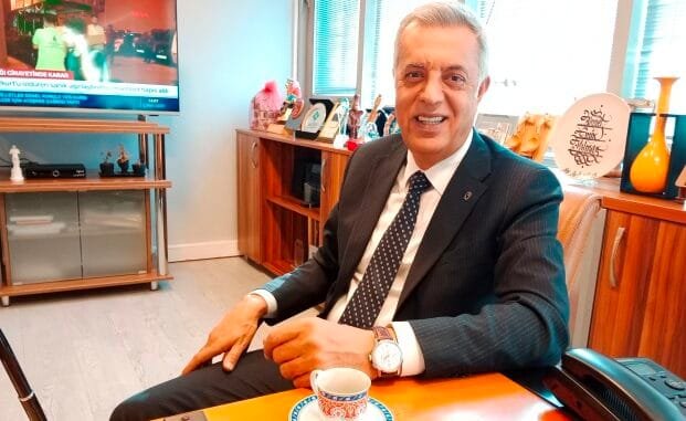 3 BURSA BÜYÜKŞEHiR BELEDiYESi GENEL SEKRETER YARDIMCISI MEHMET YILDIZ