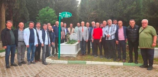 5 MEHMET GEDiK VEFATININ 13. YILDÖNÜMÜNDE MKEZARI BAŞINDA ANILDI