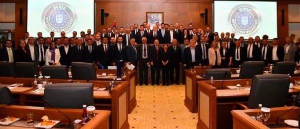 5. YAZI İÇİN BÜYÜKŞEHİR BELEDİYE MECLİSİ İLK TOPLANTISINDA SUYA İNDİRİM JESTİ YAPTI