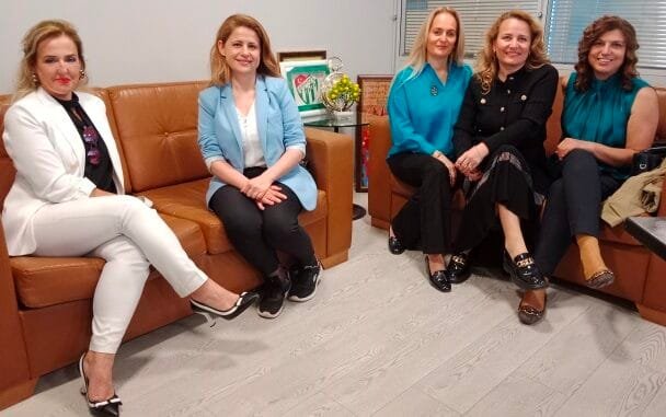 1 BiZGLOBALiZ DERNEĞi BAŞKANI SiNEM TOPLAN, GÜLŞAH DiCVAN BÜYÜKARDA, MÜGE KiRMiKiL, ALEV ŞENER, SERPiL CERiT