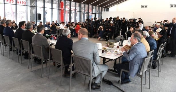 2 YENİ DÖNEMDE OSMANGAZİ BELEDİYE BAŞKANI ERKAN AYDIN İLK BASIN TOPLANTISI