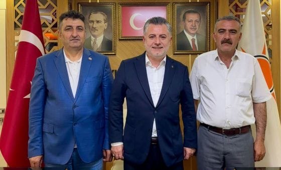 4 VAKIF VE ULUS MUHTARLARI AK PARTİ YILDIRIM İLÇE BAŞKANI İRFAN AKKAYA'YI ZİYARET ETTİ