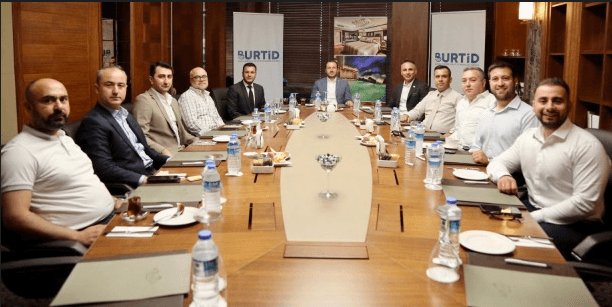 1 AK PARTi BURSA MiLLETVEKiLi AHMET KILIÇ BURSA TURiZMi iÇiN BURTiD YÖNETiMiNi DiNLEDi