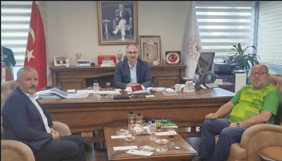5 PROF. DR. SÜLEYMAN ŞAHİN, HÜRSPOR BAŞKANI İLHAMİ AKDAĞ, MUHARREM DEĞİRMEN