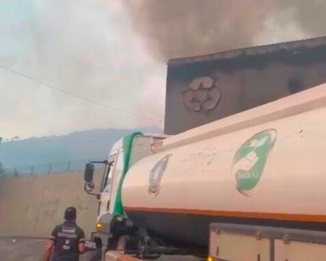 6 TARIM A.Ş. İZMİR ORMAN YANGININA 5 TANKER VE 12 KİŞLİK EKİPLE MÜDAHALE ETTİ