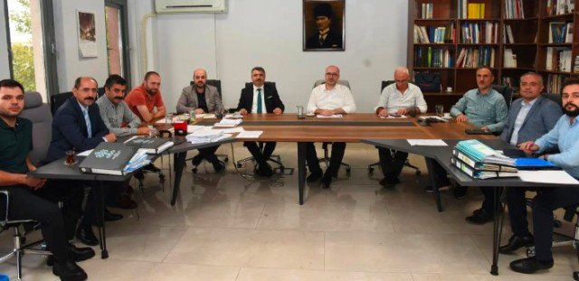1 YILDIRIM BELEDİYE BAŞKANI OKTAY YILMAZ YEŞİL-EMİRSILTAN AKSI PROJESİNİ BURSA KÜLTÜR VARLIKLARINI KORUMA KURULU'NDA ANLATTI