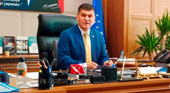 2 BÜYÜKŞEHİR BELEDİYESİ GENEL SEKRETERİ DOÇ. DR. ERGÜL HALİSÇELİK ATAMA YAZISI ONAYLANDI