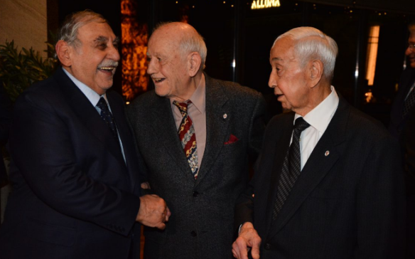 2 SİYASET ANILARINDA HÜSAMETTİN ÖRÜÇ VE AHMET KURTCEBE ALPTEMOÇİN