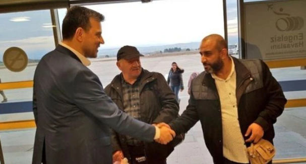 3 DR. MUSTAFA ESGiN VE YENiŞEHiR HAVAALANI GELEN YOLCULAR