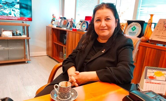 3 ZAFER PARTiSi NiLÜFER iLÇE BAŞKANI IŞIL ESGiN KONGRE ÖNCESi ÇAĞRI YAPTI