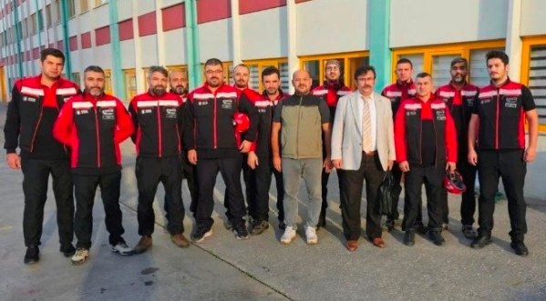 4 BURULAŞ GENEL MÜDÜRÜ FAHRETTiN BEŞLi VE ARAMA KURTARMA EKiBi