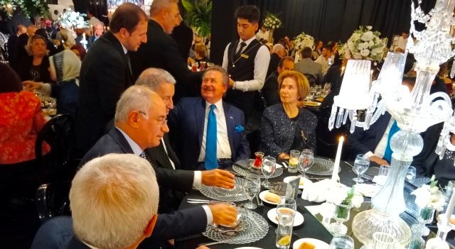 4 CAVİT ÇAĞLAR, NURSEL ÇAĞLAR, KUKUSİ AKAR, EFKAN ALA, NEBDEVİ PALANDÖKEN