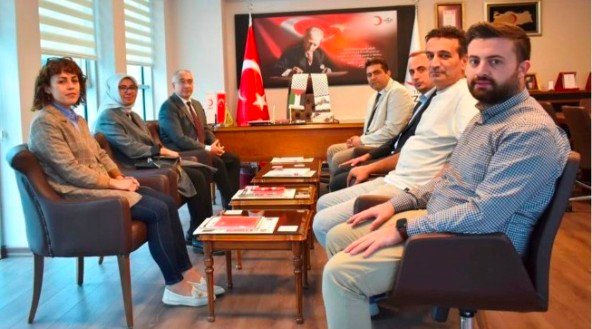 6 KIZILAY VE AiLE SOSYAL HiZMETLER iL MÜDÜRÜ, SOSYAL DAYANIŞMA BULUŞMASI