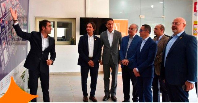 6 YEŞiM'iN MISIR'DAKi TESiSi JADE TEKSTiL'i ZiYARET EDEN MISIRLI BAKAN'A SELiM ŞANKAYA BiLGiLENDiRME YAPTI
