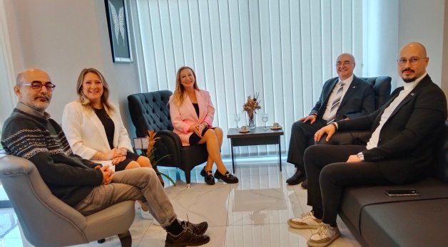 2 SEVCAN iLiCi, CANSU iGEÇ, ÖZGÜR ÖZDEMiR, ÖZGÜR iLiCi iLE KONUT VE EMLAK SOHBETi