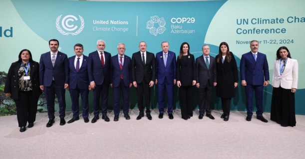 6 CUMHURBAŞKANI RECEP TAYYiP ERDOĞAN, iLHAM ALiYEV. MÜFiT AYDIN VE HEYET ÜYELERi BAKÜ iKLiM ZiRVESi'NDE