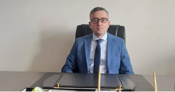1 DR. ÖĞRETiM ÜYESi SAADETTiN TOPÇU