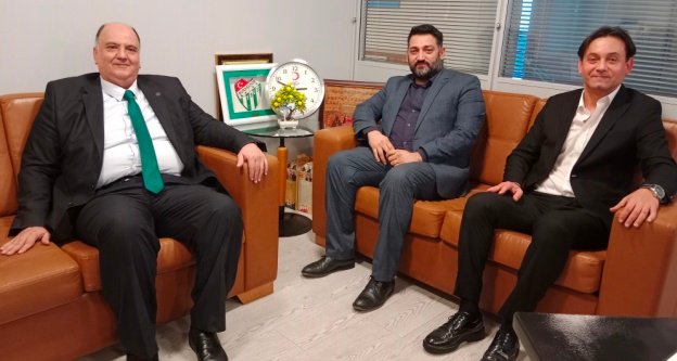 1 GELECEK iL BAŞKANI FUAT KADIOĞLU, DEVA iL BAŞKANI TAYFUN ÖZTÜRK, DEVA GMYK ÜYESi YASiN GÖK
