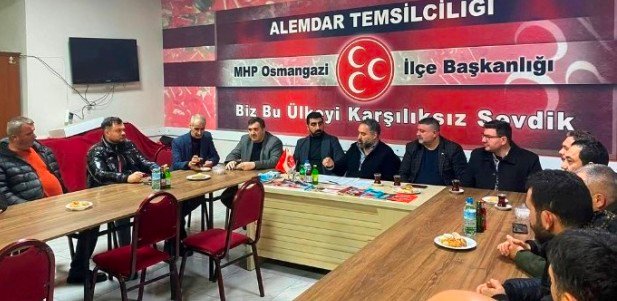 4 MHP OSMANGAZi iLÇE YÖNETiMi ALEMDAR TEMSiLCiLiĞiNDE MAHALLE BAŞKANLARIYLA BULUŞTU