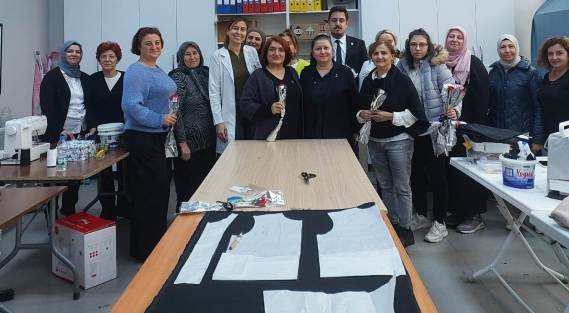 4 SAHA ÇALIŞMALARINDA ZAFER PARTİSİ NİLÜFER İLÇE BAŞKANI IŞIL ESGİN VE YÖNETİMİ