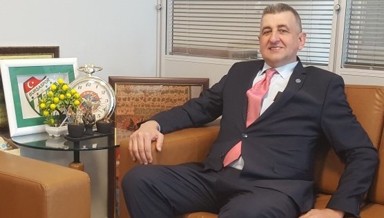 1 ÜMİT AKKUŞ DUYARLI KENTLİ OLARAK TRAFİK İÇİN KÜÇÜK DOKUNUŞLAR ÖNERDİ