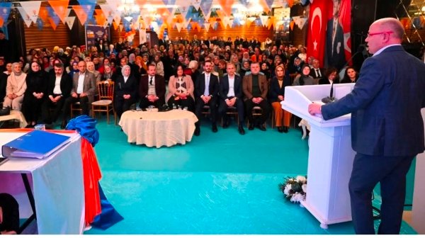 2 DAVUT GÜRKAN BELEDİYELERE MAZERET DEĞİL HİZMET ÜRETİN ÇAĞRISI YAPTI